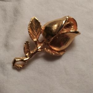 VINTAGE GOLDTONE ROSE BROOCH